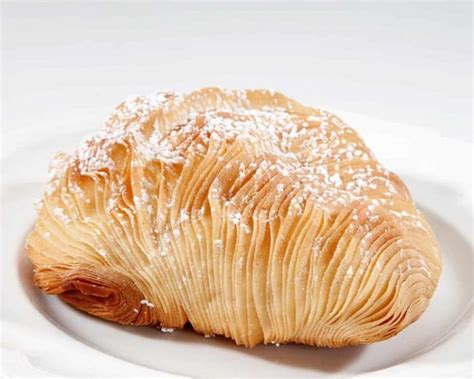 Sfogliatella: Une Délicieuse Explosion de Saveurs Croustillantes et Crémeuses à Savourer!