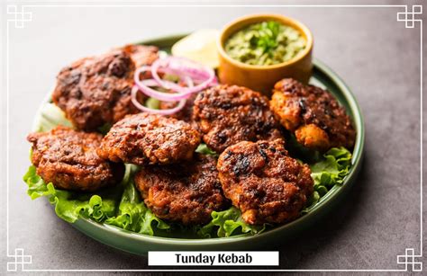  Chapli Kebab: Une explosion de saveurs épicées et une texture moelleuse irrésistible!