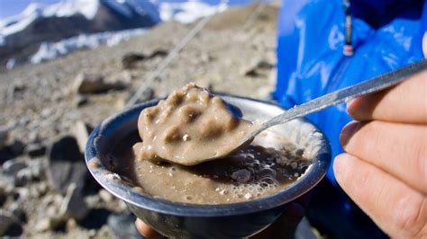   Le Tsampa du Tibet: Un Voyage Culinaire Inattendu à Travers la Savoureuse Croûte