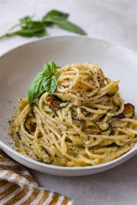  Spaghetti alla Nerano! Une symphonie de saveurs crémeuses et une explosion d'été dans chaque bouchée.