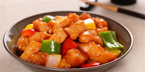  Le Tofu Rou en Sauce Douce-Aigre: Un Délice Vegetarien aux Saveurs Subtiles et Explosives!